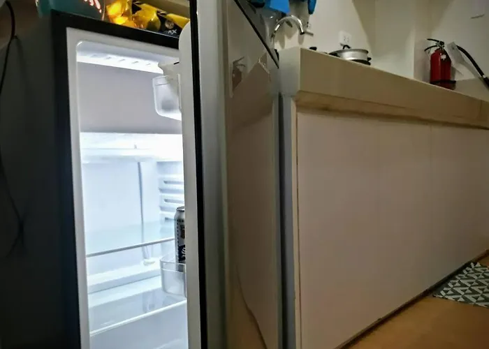 George 2br Netflix Pool Wi-fi Trees Residences Qc Apartment