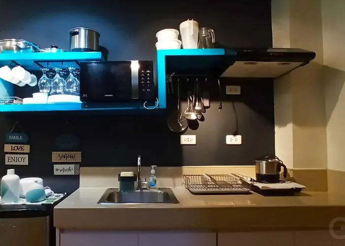 George 2br Netflix Pool Wi-fi Trees Residences Qc *