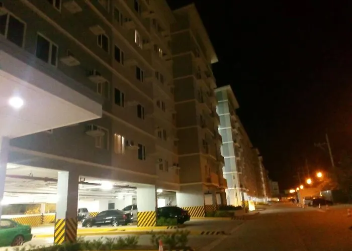 George 2br Netflix Pool Wi-fi Trees Residences Qc *