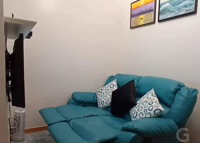 George 2br Netflix Pool Wi-fi Trees Residences Qc Manila