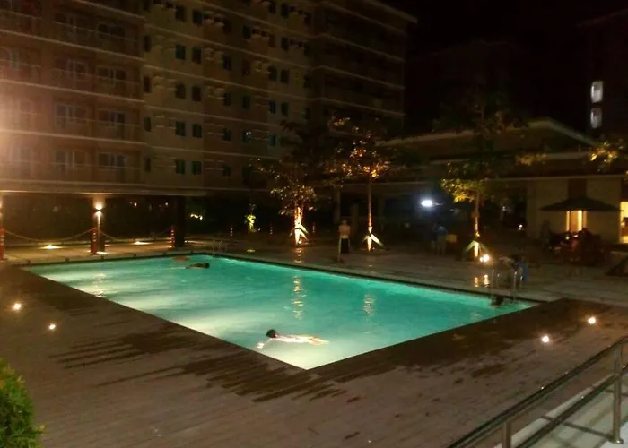 George 2br Netflix Pool Wi-fi Trees Residences Qc Apartment *