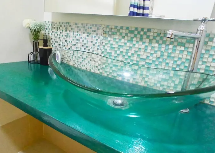 Apartment George 2br Netflix Pool Wi-fi Trees Residences Qc