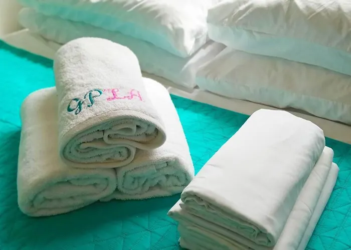 George 2br Netflix Pool Wi-fi Trees Residences Qc *