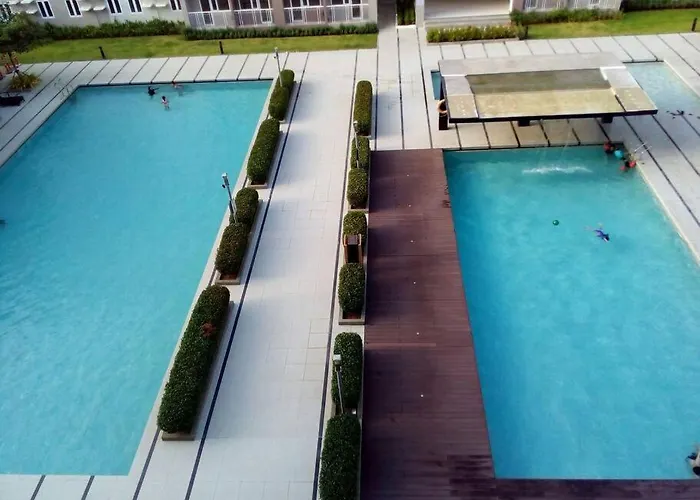 George 2br Netflix Pool Wi-fi Trees Residences Qc Manila