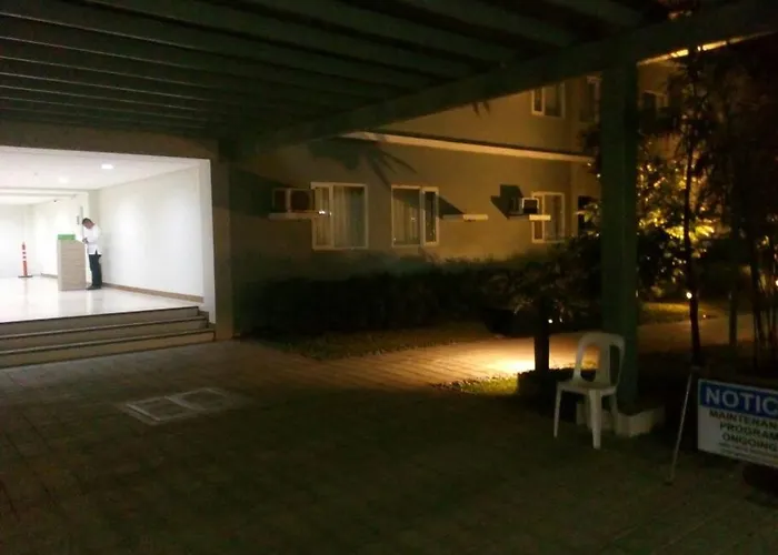 Apartment George 2br Netflix Pool Wi-fi Trees Residences Qc *
