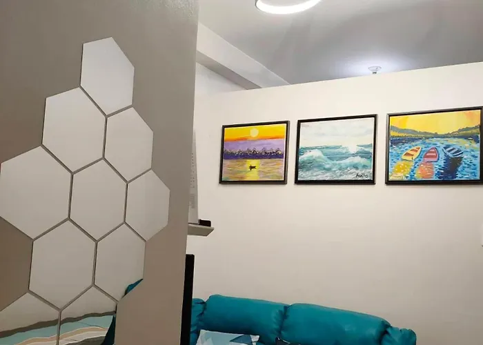 George 2br Netflix Pool Wi-fi Trees Residences Qc Apartment