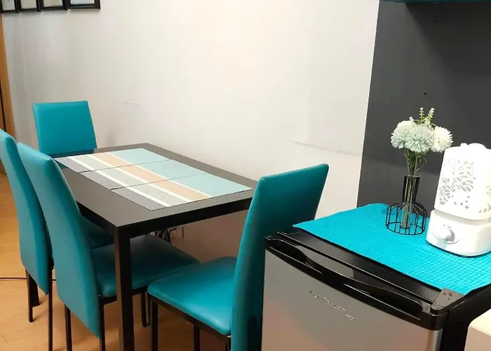 George 2br Netflix Pool Wi-fi Trees Residences Qc *